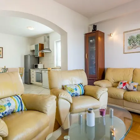 Dominik Apartment